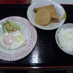 Hiratashokujisenta - おでん60円×2　目玉焼き150円　小めし120円（計390円）