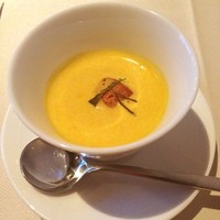 ボン・ヴィラージュ・オゼ - パンプキンスープ
                シンプルに美味しいょ〜☆