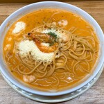 スープパスタ専門店 コジロー - チーズ海老乗せのトマトクリーム中盛　1150円税込