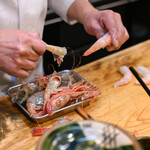 うを徳 - 《蝦夷羽幌（はぼろ）》の"富山鰕（ぼたんえび、=とやまえび）"