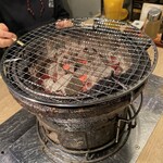 炭火焼肉・ほるもん こち家 - 七りん。半個室は、喫煙可！でも、目の前にホルモン屋独特の換気扇があるので、隣の煙は来ないと思うけど、匂いはどうかなぁ。いや、今時、店内で堂々と吸う人もいないか。笑笑