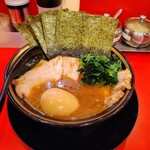 横浜家系ラーメン 大輝家 - デフォルトラーメンなんですが、超豪華身バレ仕様