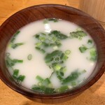 草原の料理 スヨリト - スヨリト(ラムの骨肉でとったコラーゲンスープ)