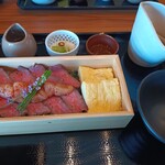 旬の鮮魚ともつ鍋 博多やまや - 