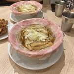ラーメン大戦争 京都河原町店 - チャーシューは5枚がマスト