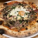 トラットリア チェーレレ - カプリチョーザピザ