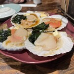 山形番屋 - お通し(ホタテの醤油バター焼き)