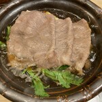 283686669 - 台の物