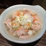 もつしげ - 名物 塩煮込み