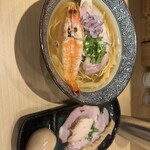 地鶏と伊勢海老 中華そば 聖 - 