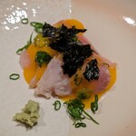 方寸長島 - びんちょう鮪（炙ったものと生のもの）の黄身ろう