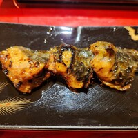 八べえ - 青うなぎコース：うなぎの兜串