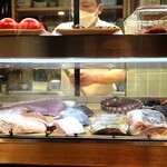 小魚料理 とみ助 - 店主の寡黙な仕事ぶりは氏の最高のおもてなしの表れです(o^^o)