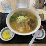 城西金ちゃんラーメン - 味噌ラーメン　チャーシュー抜き　半ライス