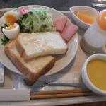 レストラン 桜木 - お腹いっぱいに、なりました～。パンも香ばしく、美味しい。