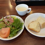TRATTORIA BAL TETTO - サラダフォッカチャスープ