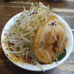 雷 - 雷味噌（中盛り）（８５０円）＋野菜マシ