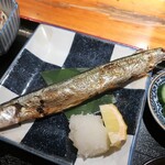 おやまだ - ・「秋刀魚塩焼き(¥900)」のアップ。