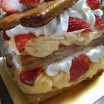 パティスリー リョーコ - ミルフィーユの断面