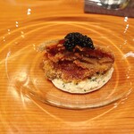 283753355 - 広島産カキフライ　キャビアのせ