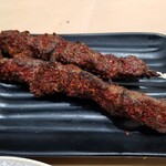 蘭州拉麺店 火焔山 - 烤羊肉串。