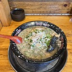 無鉄砲  - 2025年1月7日撮影　無鉄砲総本店のデキコテ。スープの色が違う、見ただけでシャバいのがわかる