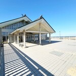 道の駅 神話の里 白うさぎ - 施設の2Fには、広いテラスも完備 (HPより拝借)