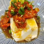 大衆すし酒場 じんべえ太郎 - 〆の赤奴(チャンジャ乗せ)あさりのチャンジャおいしー！ 込329円