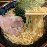 横浜家系らーめん英 - らーめん　¥850