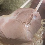 横浜家系らーめん英 - チャーシュー・ズーム