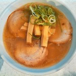 めんきち  - 松(700円)・・・素直に美味しいラーメン！メンマ、叉焼の具材はハイレベル。優しいスープは、ほのかに薬膳らしさ漂う優しいスープの逸品