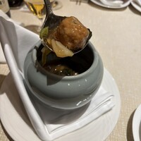 崎陽軒本店 嘉宮 - 肉団子と春菊の熱々壷焼き