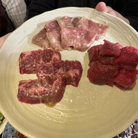 炭火焼肉ホルモン うしごろ 中目黒店 - 
