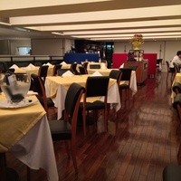 イタリア料理 Trattoria Mezzanino - すっきりした店内