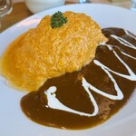 森の芽ぶき たまご舎 - 産みたて卵のとろけるデミグラスソースのオムライス Mサイズ