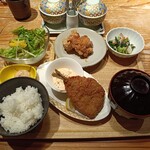 博多もつ鍋 やまや - 
