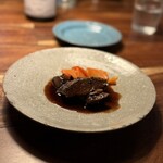 ウラドラ - エゾ鹿の赤ワイン煮