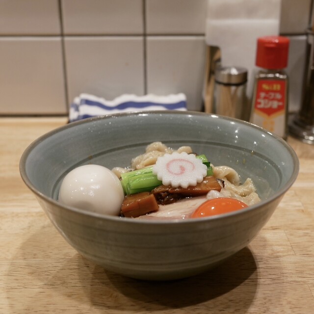 だしと麺 遊泳>