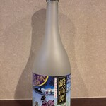 小鈴 - 鍛高譚《しそ焼酎》

北海道白糠町で鍛高譚のためだけに栽培された、香り高い赤しそを使用しています。厳選されたしそならではの華やかな香り、口中に広がる爽やかな風味をお楽しみください。