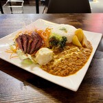 Cafe ジビエ工業 - この日限り！50食限定のジビエカレー（1,500円）