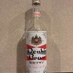 小鈴 - 神谷バー 電気ブラン 【リキュール】浅草浪漫の味

明治の頃から浅草の代名詞とされてきたお酒ブランデーやワインなどの洋酒に香草を加えたカクテル。
あたたかみのある琥珀色、まろやかな甘さ今も昔と変わらぬその味わい楽しめます。
