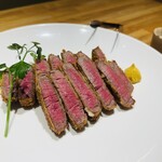 洋食 おがた - ビフカツ　塩で食べるのが好き　デミグラスソースもある