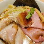 麦と麺助 - 絢爛