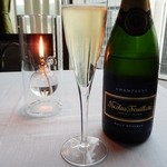 MAIN DINING by THE HOUSE OF PACIFIC - シャンパン