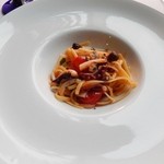 MAIN DINING by THE HOUSE OF PACIFIC - 明石蛸とアオリイカのプッタネスカ　リングイネ