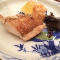 芝濱 - 焼物は淡路島産の鯛