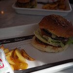 Burger Mania Karuizawa Ten - 附赠薯条