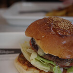 Burger Mania Karuizawa Ten - 终极蓝纹奶酪汉堡