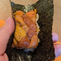 SUSHI TOKYO TEN、 横浜店 - てんこ盛りな雲丹