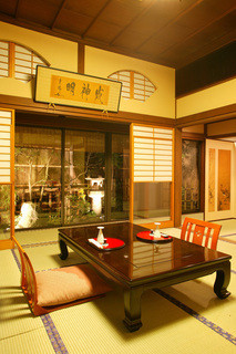 霞月楼 - すみれの間　２〜６名様